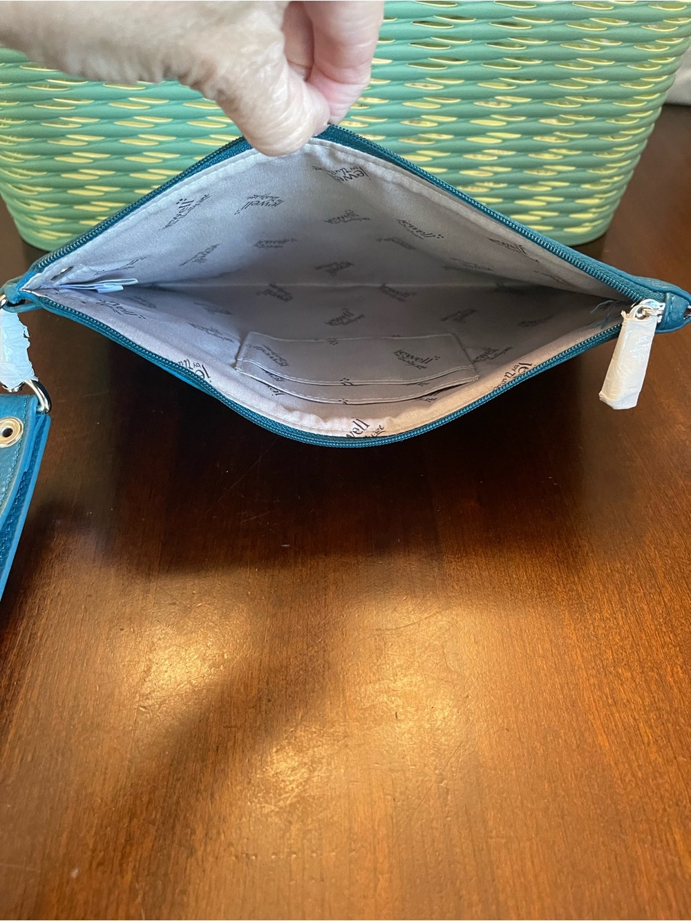 NWOT Thirty-One Teal Jewell envelope wristlet with detachable strap 6.75 x 9.75 - Picture 7 of 7